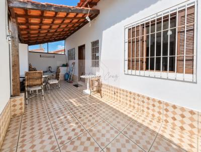 Casa para Venda na cidade de Caraguatatuba no bairro Martim de S&aacute;